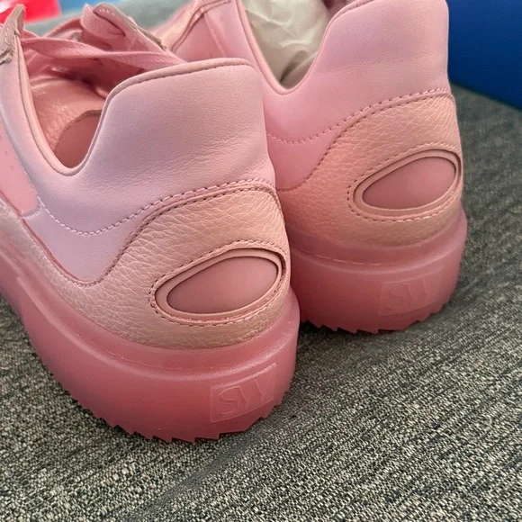 NEW w/Box Stuart Weitzman Brooklyn Low Top Sneakers - Picture 7 of 10